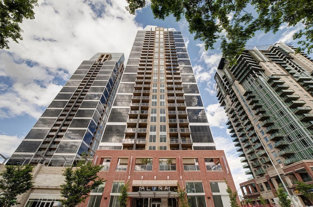 Monki Di Executive Suites - Alura Calgary Zewnętrze zdjęcie